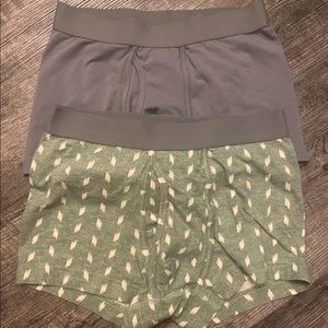 Goodfellow men’s small boxer briefs in grey and green/white